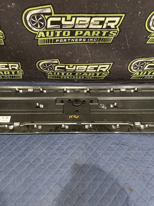 2024 FORD F250 F350 SUPERDUTY PLATINUM TAILGATE TRIM PLAQUE OEM PC3B J402A02