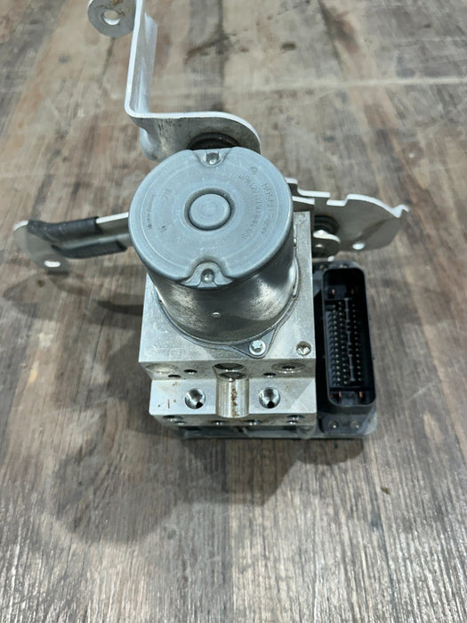 2017 AUDI R8 ABS ANTI LOCK BRAKE PUMP OEM 4S0 907 379 D
