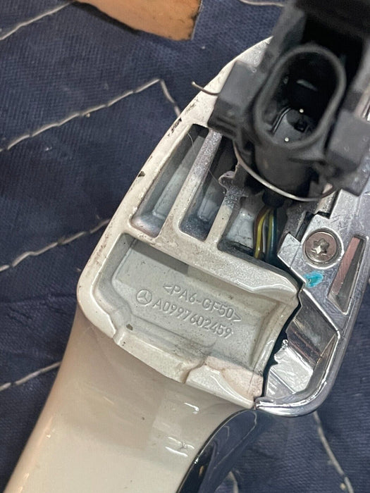 2014 MERCEDES-BENZ S550 FRONT RIGHT PASSENGER DOOR HANDLE W/ CHROME TRIM OEM