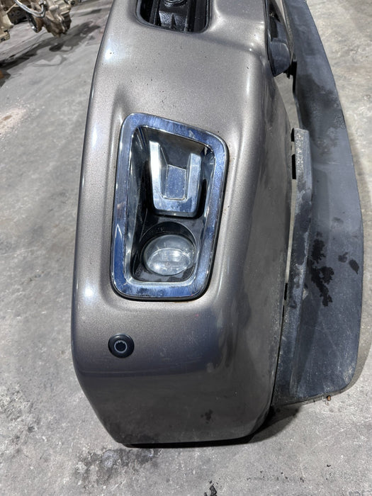 2017 NISSAN TITAN XD FRONT BUMPER WITH FOG LIGHTS OEM *SLIGHT DENT/WEAR 8-9*