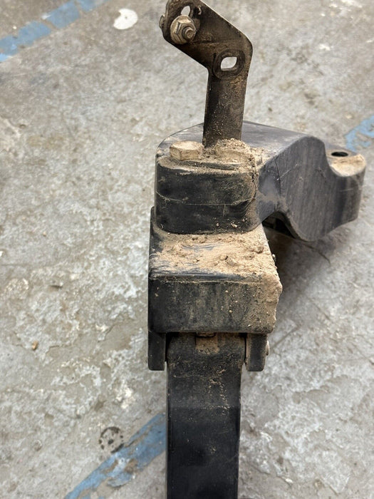 2016 2018 2019 NISSAN TITAN XD PRO-4X REAR BUMPER STEP ASSIST 999T7 W4820