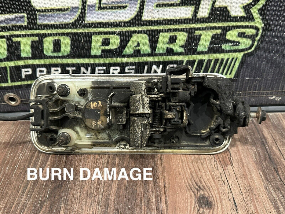 2017-2019 FORD F250 F350 FRONT RIGHT DOOR HANDLE TRI COAT (UG) OEM *BURN DAMAGE*