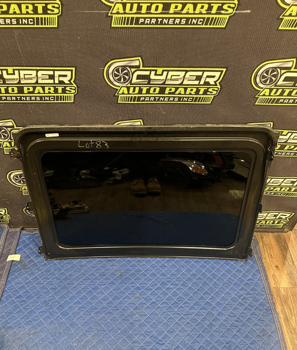2017-2019 FORD F250 F350 SUN ROOF MOON ROOF REAR GLASS OEM *BENT BRACKET 6-9*