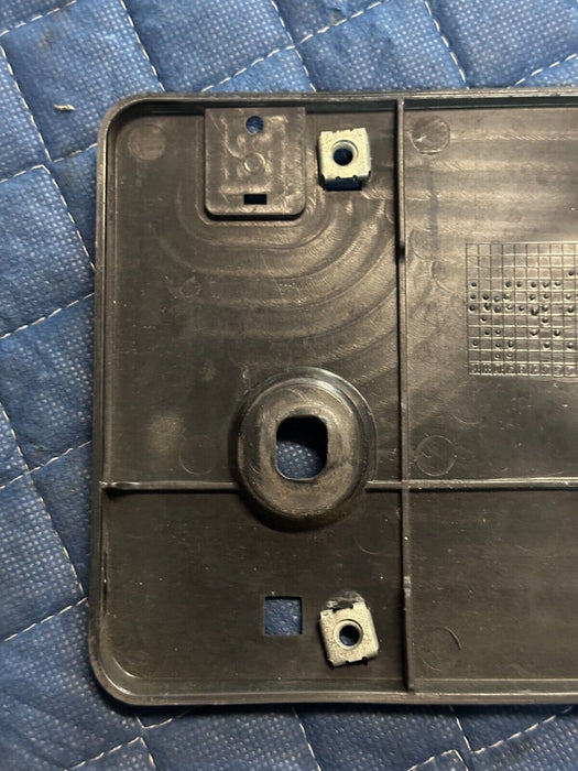 2014 AUDI R8 OEM REAR BUMPER LICENSE PLATE BRACKET 420807847 *READ*