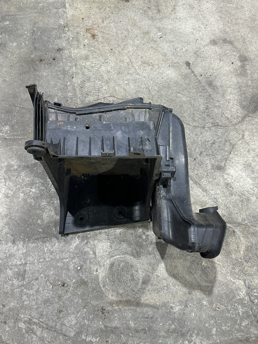 2017-2019 FORD F450 BATTERY TRAY W DUCT OEM