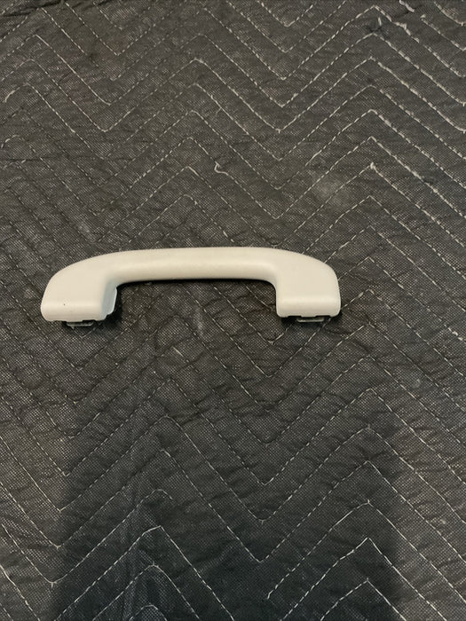 2016-2019 NISSAN TITAN XD FRONT RIGHT OVERHEAD ROOF INTERIOR HANDLE