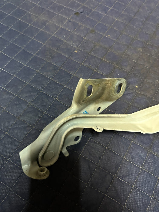 2018 DODGE CHARGER HELLCAT FRONT RIGHT PASSENGER HOOD HINGE OEM