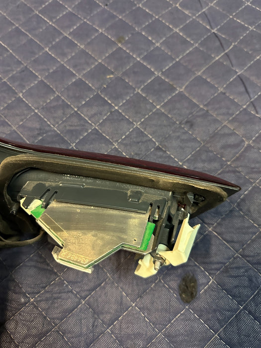 2015-2020 BMW M4 F82 COUPE RIGHT PASSENGER INNER TRUNK TAIL LIGHT 63219491590