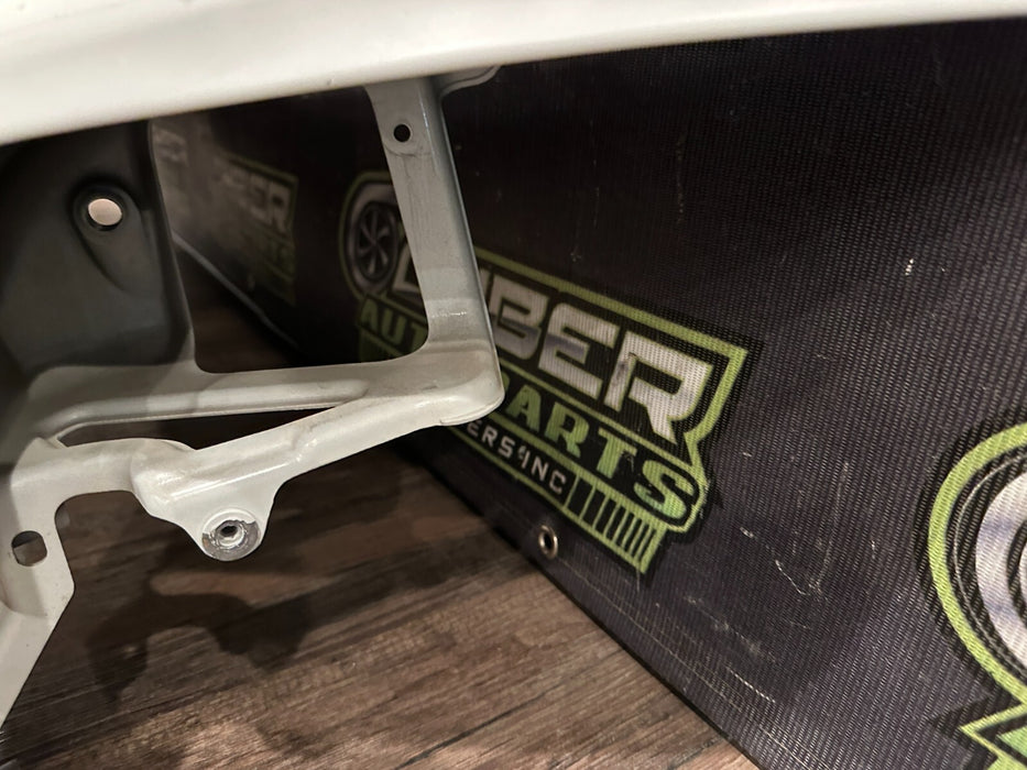 2017-2018 AUDI R8 SPYDER REAR PASSENGER QUARTER PANEL METALLIC WHITE *DAMAGE*