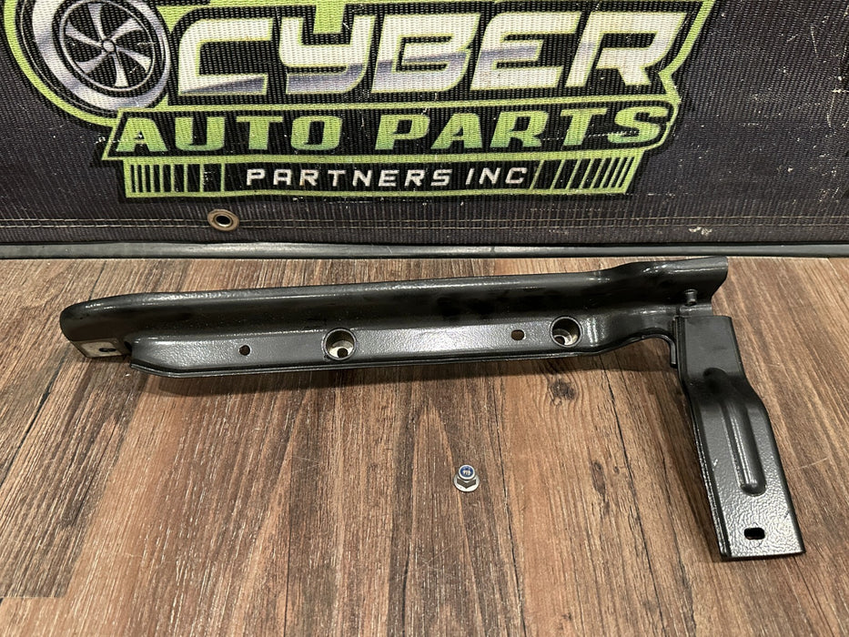 2021 AUDI R8 MOUNT SUPPORT BRACKET OEM 4S1 880 994