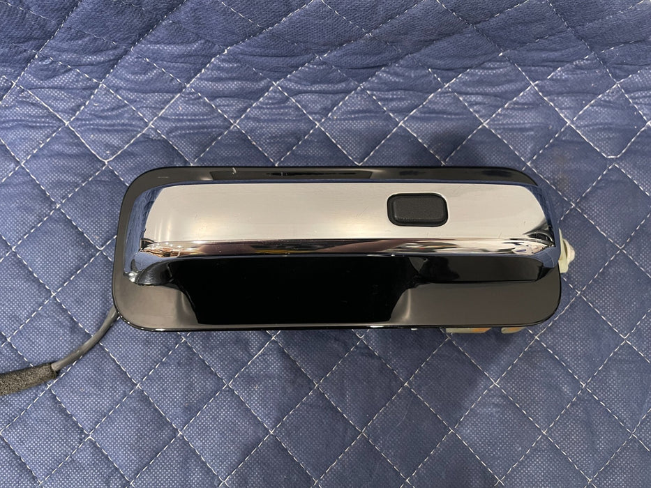 2017-2019 FORD F250 F350 F450 FRONT PASSENGER RIGHT BLACK/CHROME DOOR HANDLE *G1
