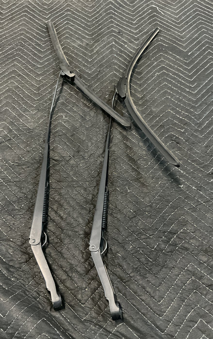 2016 NISSAN TITAN XD WINDSHIELD WIPER ARMS PAIR OEM