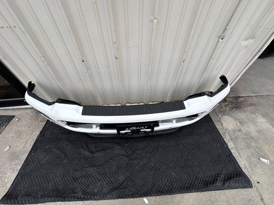 2023 2024 2025 FORD F250 F350 PLATINUM FRONT BUMPER ASSEMBLY STAR WHITE OEM