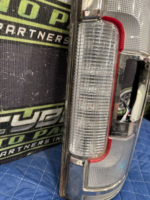 2017- 2019 FORD F250 F350 F450 PASSENGER RIGHT LED TAIL LIGHT OEM *PARTS ONLY*