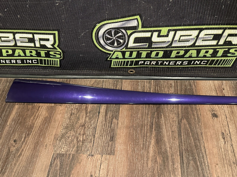 2014 2015 AUDI R8 RIGHT WINDOW BELT MOLDING OEM VELVET PURPLE *FLAWS 5-7*