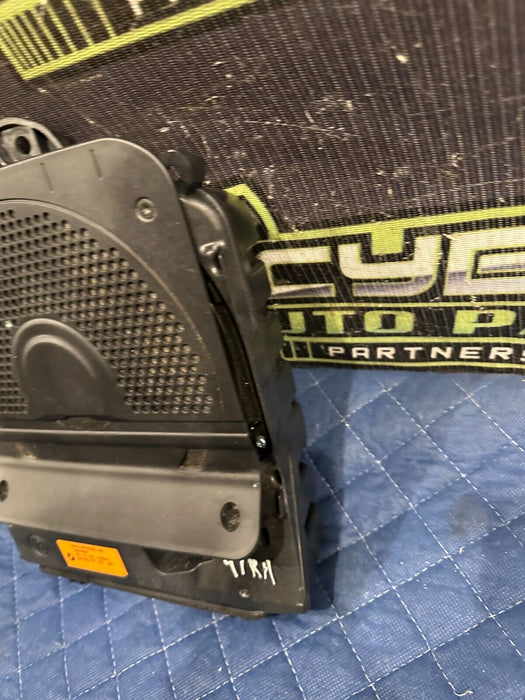 2020 BMW M4 SUBWOOFER RIGHT HARMAN KARDON CENTRAL SPEAKER 6513 9210152-04