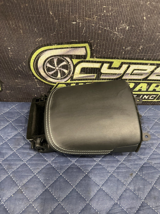 2014 AUDI R8 V10 CENTER CONSOLE LEATHER STORAGE COMPARTMENT OEM 420 863 075 B