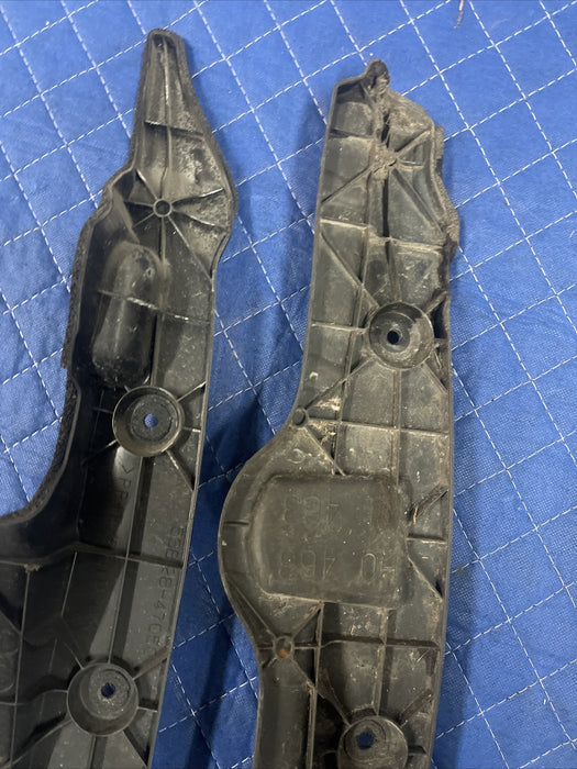 2014 Toyota Prius V Front Right Left Fender Side Protector Pair OEM 53827-47040