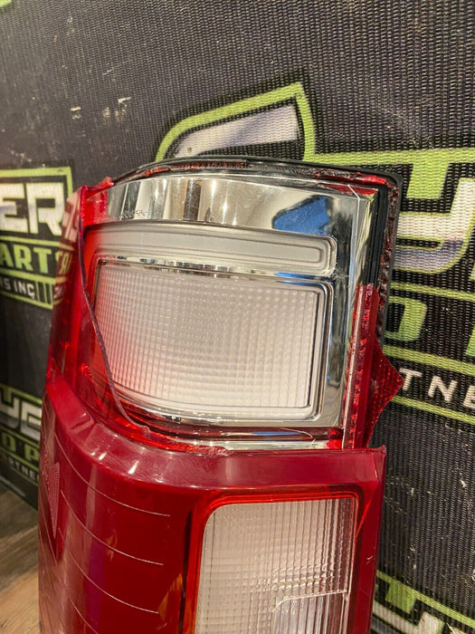 2020-2022 FORD F250 F350 F450 DRIVER LEFT LED TAILIGHT OEM *CRACKED LENS/READ*