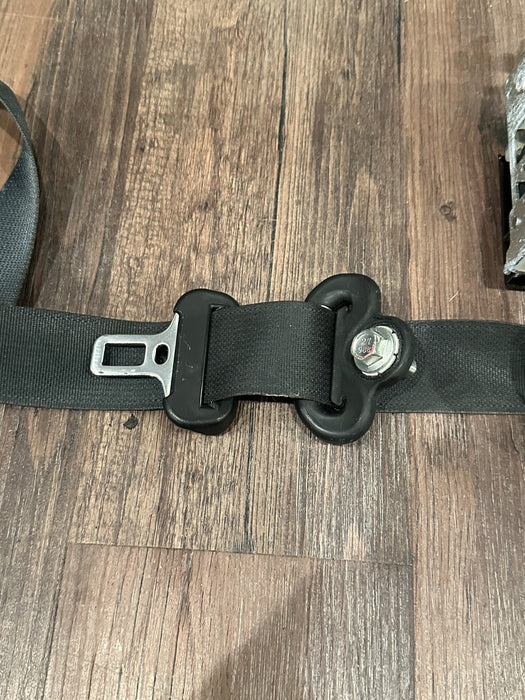 2017 NISSAN TITAN XD RESERVE FRONT DRIVER LEFT SEATBELT OEM