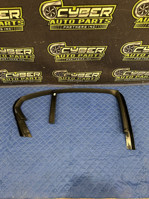 2024 BMW M3 M4 G80 G82 REAR RIGHT DOOR FRAME MOLDING OEM 51337447130