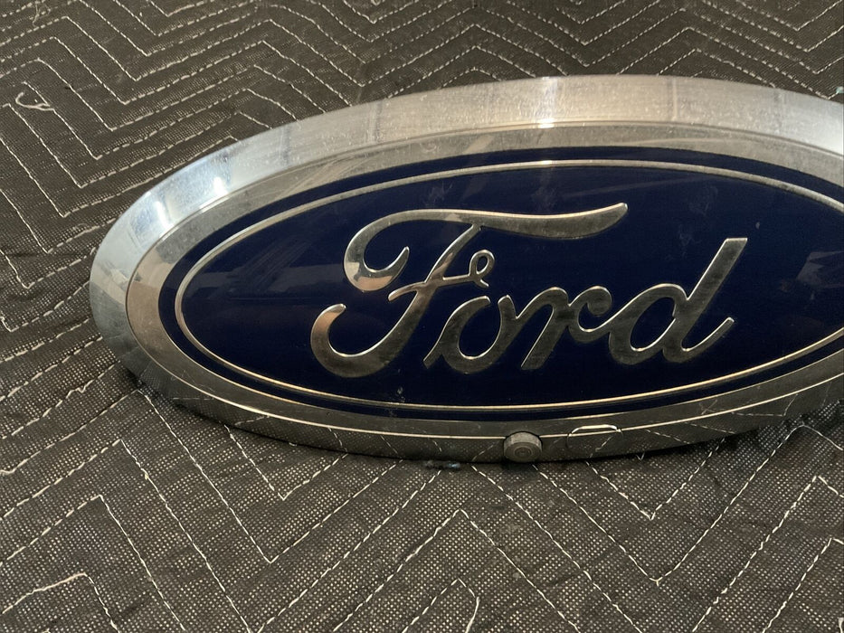 2017-2019 FORD F250 F350 F450 CAMERA GRILL EMBLEM OEM HC3B-8B262-BJ