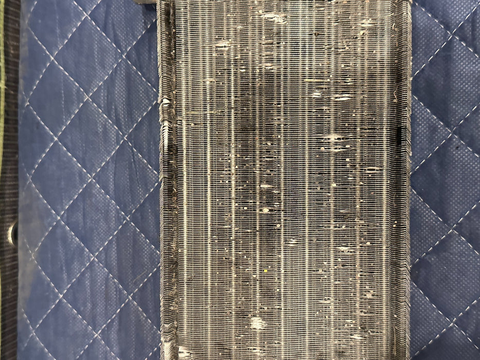 2014 AUDI R8 FRONT ENGINE RADIATOR HELLA 8MK 376 716-651