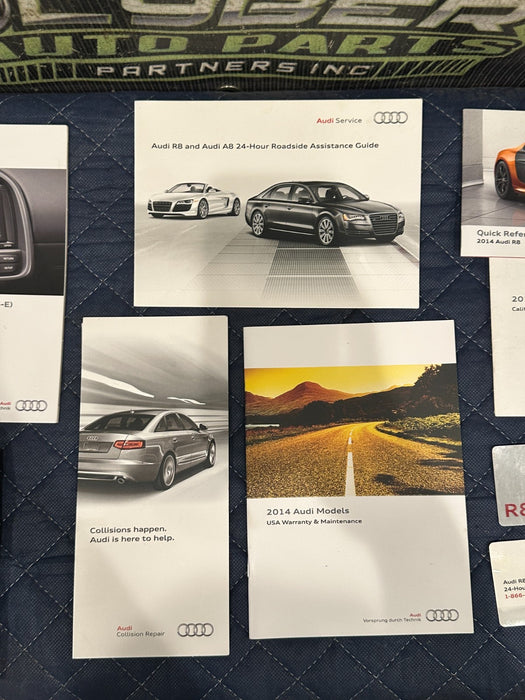 2014 AUDI R8 OWNER MANUAL BOOKLET SET GUIDE & LEATHER CASE OEM