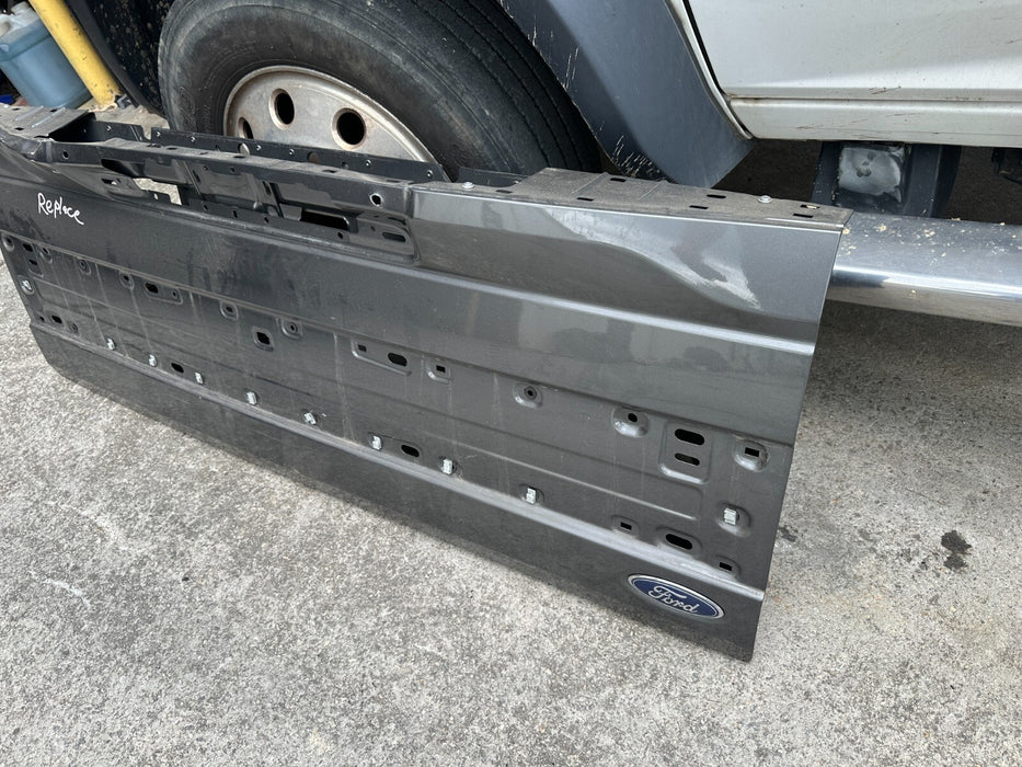 2020 2021 2022 FORD F250 F350 TAILGATE FACTORY OEM *DAMAGE*