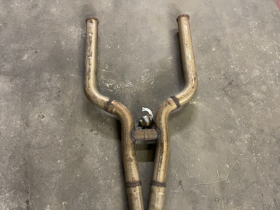 2019 MERCEDES BENZ E63S AMG MID PIPE EXHAUST ASSEMBLY W BRACKETS OEM