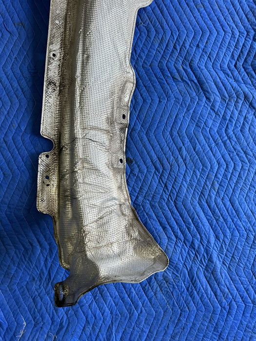 2011 BMW 550i F10 5 SERIE FRONT RIGHT SIDE HEAT SHIELD INSULATION COVER OEM