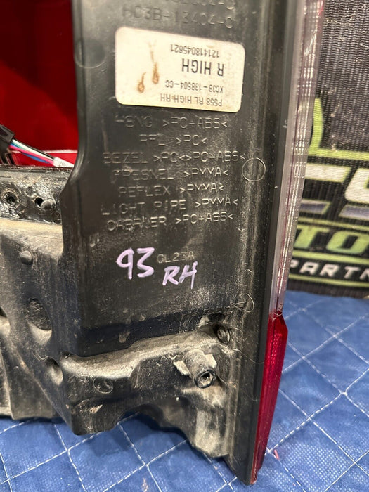 2017-2019 FORD F250 F350 F450 PASSENGER RIGHT BLISS LED TAIL LIGHT OEM  ~MINT~