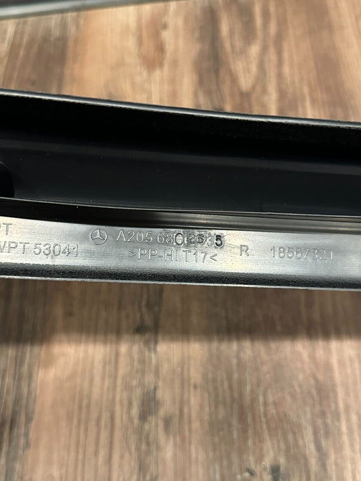 2015 MERCEDES BENZ C63S AMG EDITION 1 FRONT RIGHT DOOR SILL SCUFF PANEL OEM READ