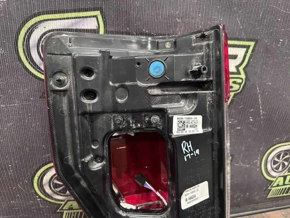 2017-19 FORD F250 F350 F450 PASSENGER RIGHT LED TAIL LIGHT OEM *MINOR SCUFF #6*