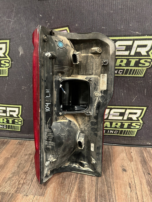 2023-2024 FORD F350 DRIVER LEFT HALOGEN TAIL LIGHT OEM *READ/SCUFFS*