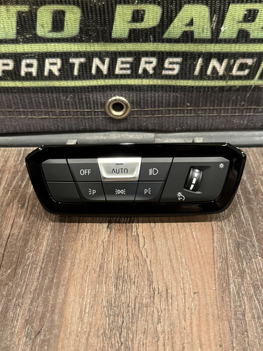 2024 BMW M3 M4 G80 G82 HEADLIGHT CONTROL SWITCH PANEL OEM 5A16B17