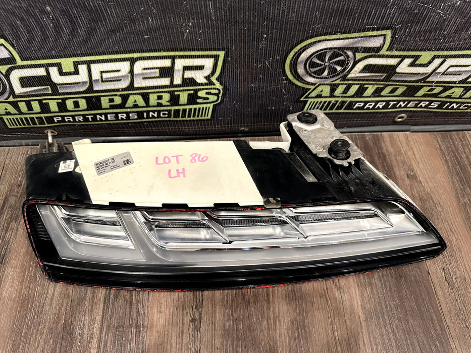 2017 2018 AUDI R8 PLUS REAR DRIVER LEFT LED TAILIGHT OEM *BROKEN LENS/READ*