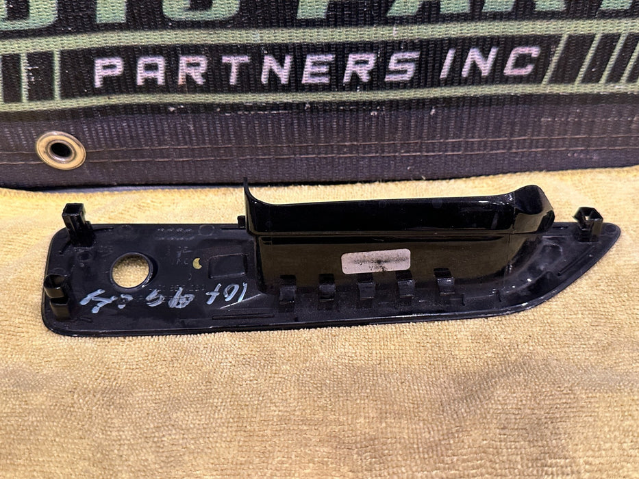 2021 AUDI R8 DRIVER LEFT DOOR HANDLE TRIM PLATE OEM 4S1 837 239 *MINOR FLAW #2*
