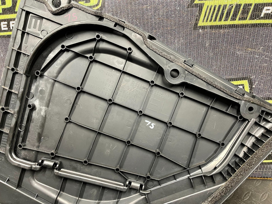2016 NISSAN 370Z BRAKE FLUID COVER W/ TRIM OEM 2009-2020