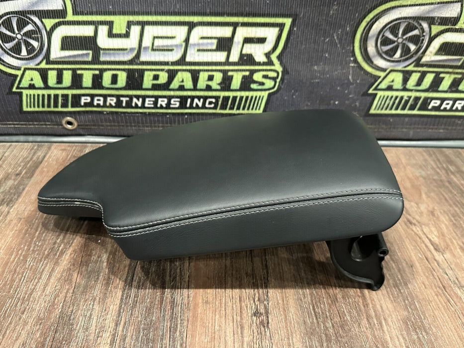 2020 BMW M4 F82 CENTER CONSOLE LEATHER LID ARM REST OEM *SLIGHT DENT/READ*