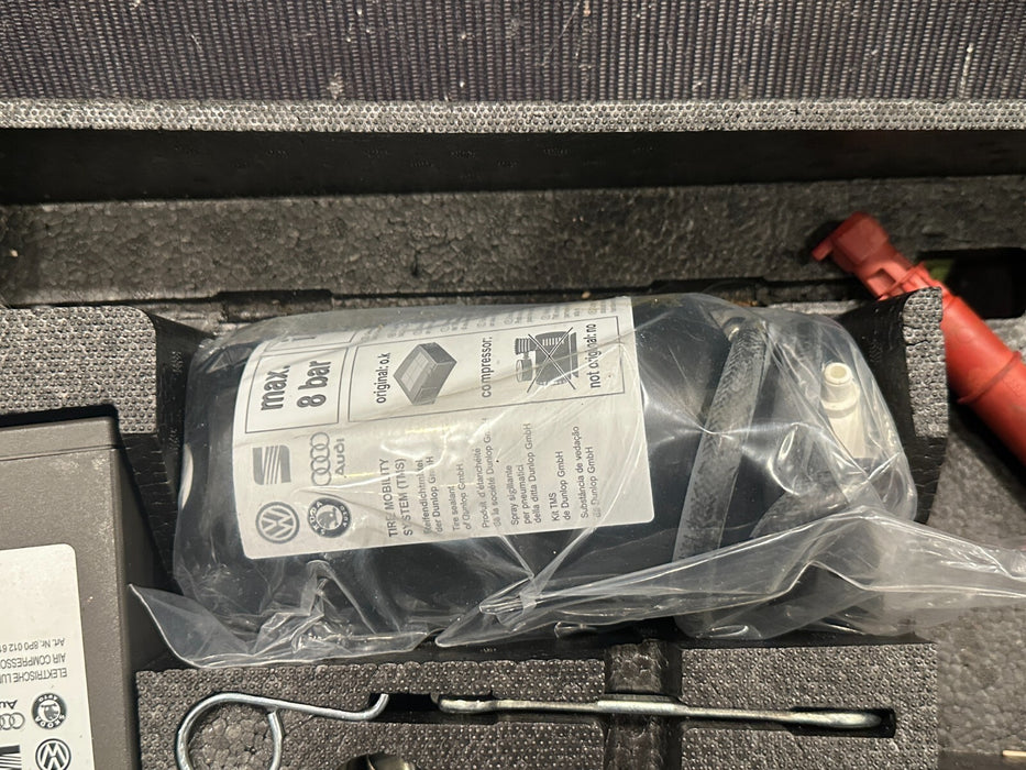 2014 AUDI R8 TOOL JACK CARRIER OEM 420 864 501