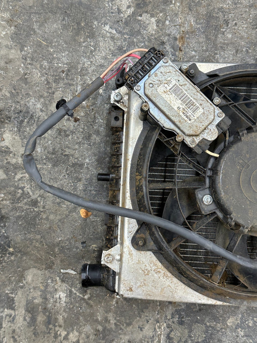 2014 AUDI R8 FRONT RIGHT PASSENGER RADIATOR 420 121 252 ASSEMBLY ~DAMAGE!!~