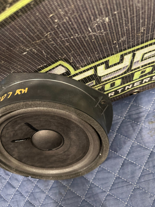 2014 AUDI R8 B&O BANG & OLUFSEN RIGHT DOOR SPEAKER OEM 420 035 415 A