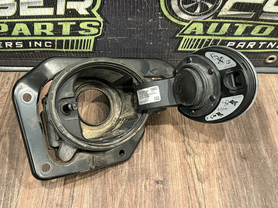 2017 AUDI R8 FUEL GAS CAP LID HOUSING ASSEMBLY OEM