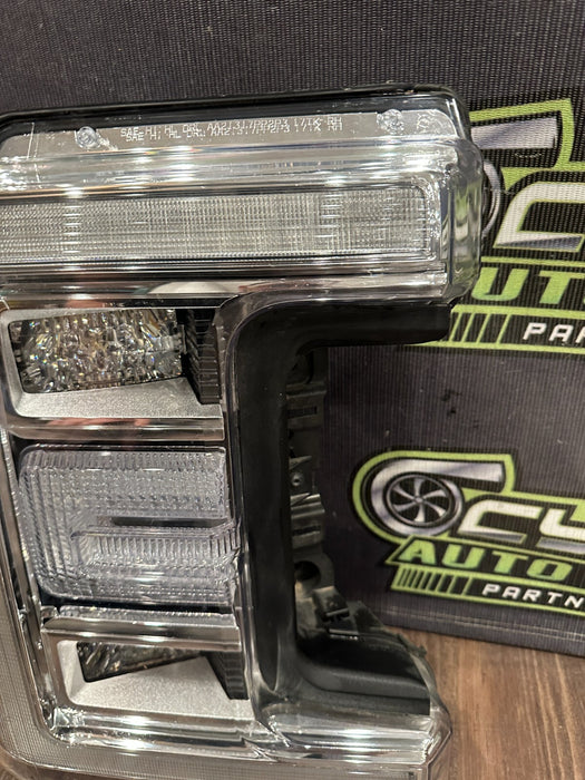 2017 2019 FORD F250 F350 F450 RIGHT PASSENGER HEADLIGHT T LED OEM ~BROKEN TAB~