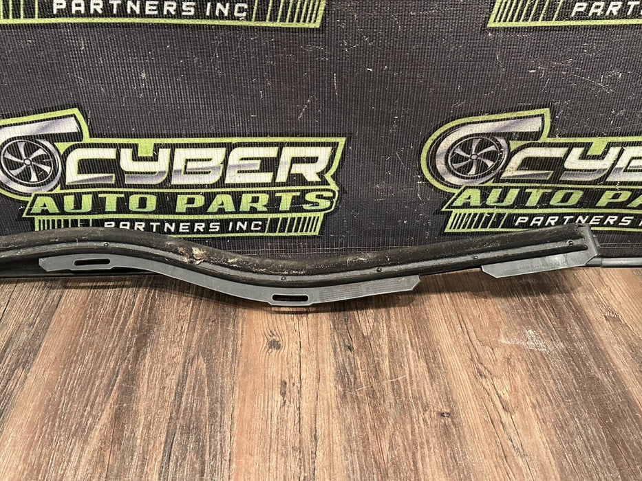 2017-2022 FORD F250 F350 F450 FRONT LEFT DOOR WEATHER STRIP OEM *SEE PCTURES*