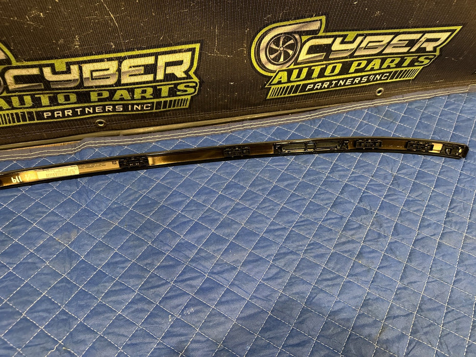 2024 BMW M3 M4 G80 G82 LEFT ROOF MOLDING TRIM OEM 8072487