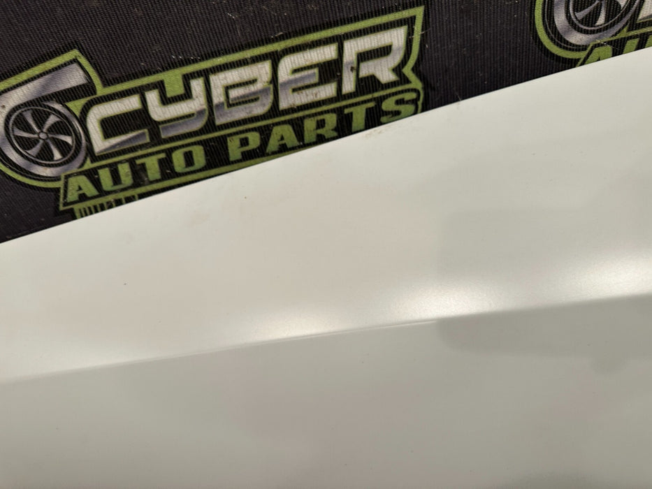 2017-2018 AUDI R8 SPYDER REAR PASSENGER QUARTER PANEL METALLIC WHITE *DAMAGE*