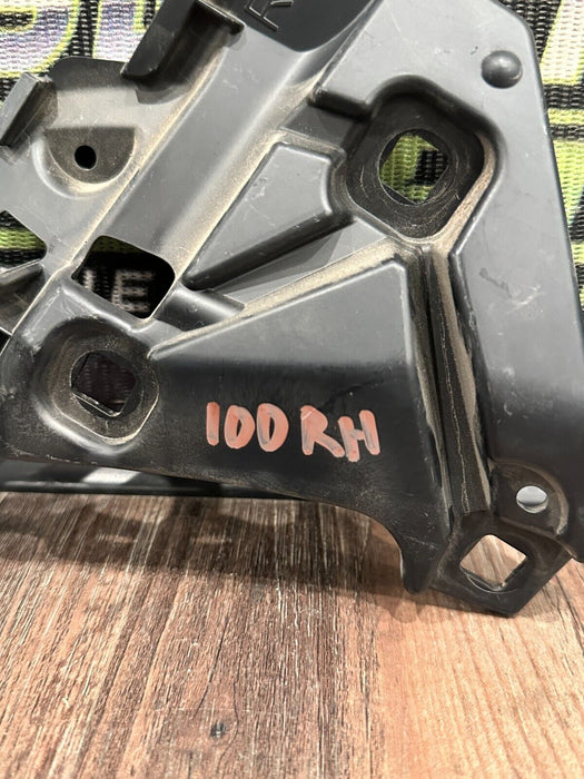 2017-18 AUDI R8 PASSENGER RIGHT BUMPER BRACKET OEM 4S0 807 184 4S0807184