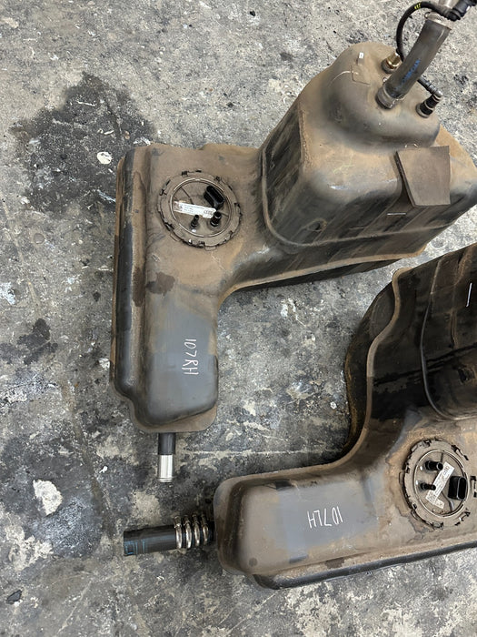 2014 AUDI R8 OEM LEFT RIGHT FUEL GAS TANK 420 201 021 P 420 201 022 P